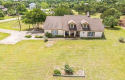 518 Clear Creek LN, Dripping Springs, TX 78620