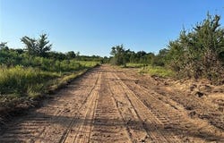 Bristlecone Road, Henryetta, OK 74438