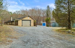 3048 Route 115, Effort, PA 18330