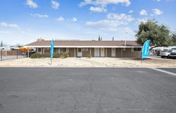 560 W Pleasant Ave, Tulare, CA 93274