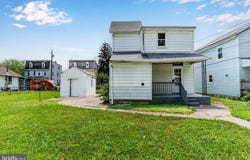 8 UMBERTO AVENUE, NEW CUMBERLAND, PA 17070