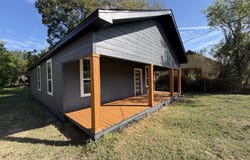 611 Wilson Street, Denton, TX 76205