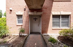 6908 FAIRFAX DRIVE, ARLINGTON, VA 22213