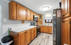 1417 E 720 S, Wolcottville, IN 46795
