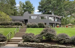1312 N Abington Road, Waverly, PA 18414