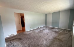 17 Wadas Drive, Whitestown, NY 13417