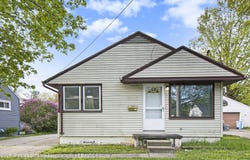 1925 Hillcrest Street, Lansing, MI 48910