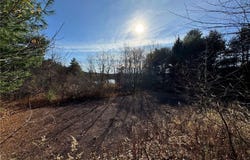 84 Lakeside Road, Luzerne, PA 18661