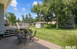 2236 W COLUMBIA Avenue, Davenport, IA 52804