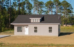 110 Peach Ln, Baxley, GA 31513
