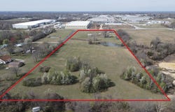 2105 S Hall Street, Webb City, MO 64870