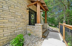 910 Cedar Lane Drive, Waverly, IA 50677