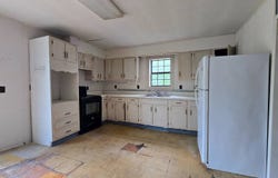 5490 Old Paris Murray Rd, Paris, TN 38242
