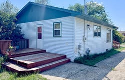 212 7th Ave NW, Bowman, ND 58623