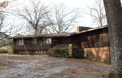 100 Carolina Avenue, Williamston, NC 27892