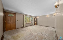 403 Ofstad St, Alcester, SD 57001-2205