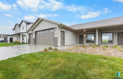 505 Mill Pond Rd, Rock Rapids, IA 51246