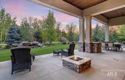 421 E Fishing Creek Ln, Eagle, ID 83616
