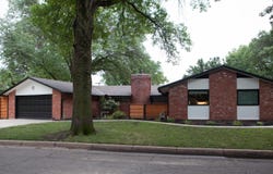 762 N Mission Rd, Wichita, KS 67206