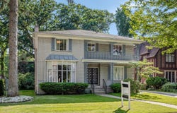 19537 Shrewsbury Road, Detroit, MI 48221