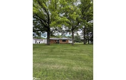 13186 Cedar Hills Drive, Burlington, IA 52601