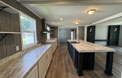 180 Apollo Circle, Flushing, MI 48433