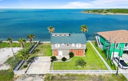 110 Bayshore Drive, Ingleside on the Bay, TX 78362