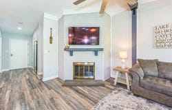 33 Abbey Villa Circle, Fontana, WI 53125