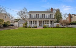 316 George Street, West Islip, NY 11795