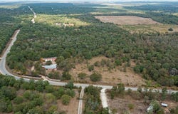 212 Thousand Oaks Dr, Cedar Creek, TX 78612