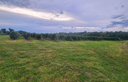 11600 N PEABODY Road, North East, PA 16428