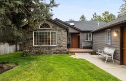 1622 NE Parkridge Drive, Bend, OR 97701