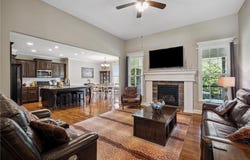 17311 Blue Moon Lane, Tonganoxie, KS 66086