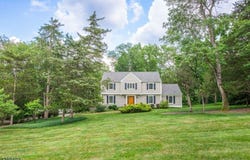 330 Grist Mill Dr, Bernards Twp., NJ 07920-2444