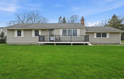8 Kemswick Drive, Stony Brook, NY 11790