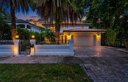 1043 Alfonso Ave, Coral Gables, FL 33146