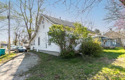 916 N Kansas Expressway, Springfield, MO 65802
