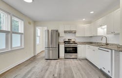 17-1 Parkers Ln, Waltham, MA 02453