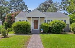 811 Chattawka Lane, New Bern, NC 28560
