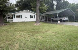 1301 A S Roy, DeWitt, AR 72042