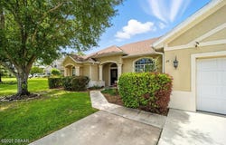 24 Lakeside Place W, Palm Coast, FL 32137