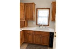 108-110 S Altona St, Holstein, IA 51025