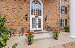 312 Clayton Crossing Drive, Ellisville, MO 63011