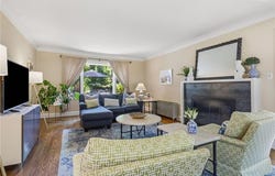 7321 Belleview Avenue, Kansas City, MO 64114