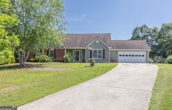 1490 TWIN MANOR, Loganville, GA 30052