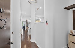 10 N MARKET STREET, LANCASTER, PA 17603