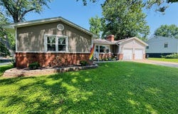 325 Hillcrest Drive, Warrensburg, MO 64093