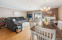 21 Knoll Court, Old Bridge, NJ 07747