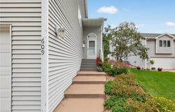 609 Main Street E, Wabasha, MN 55981