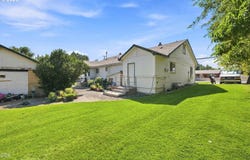 418 SW G St, Madras, OR 97741